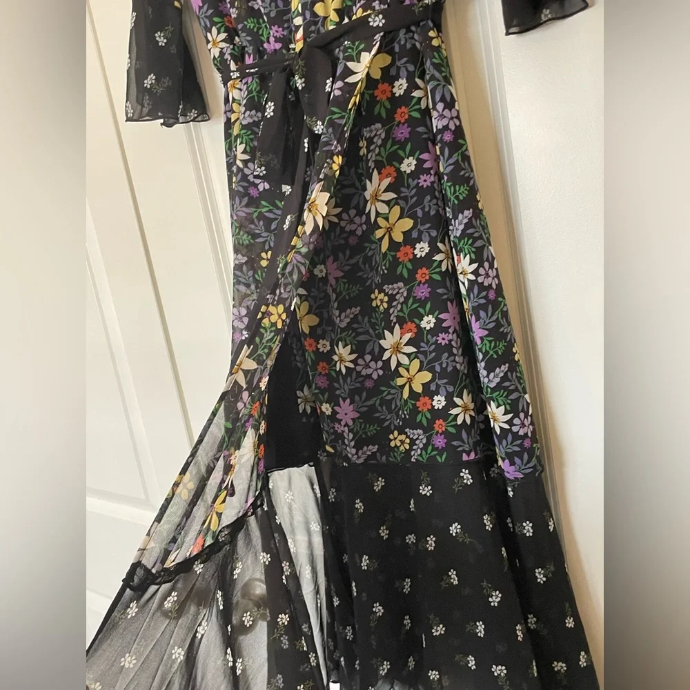 Taylor Floral Dress NWOT - Picture 3 of 6